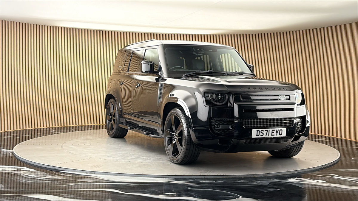 More views of Land Rover Defender 110