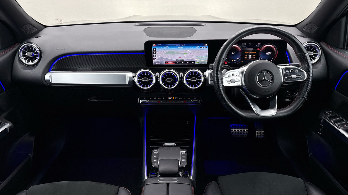 Mercedes-Benz GLB Image 12