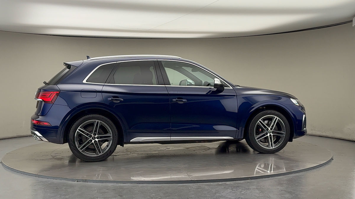 More views of Audi SQ5