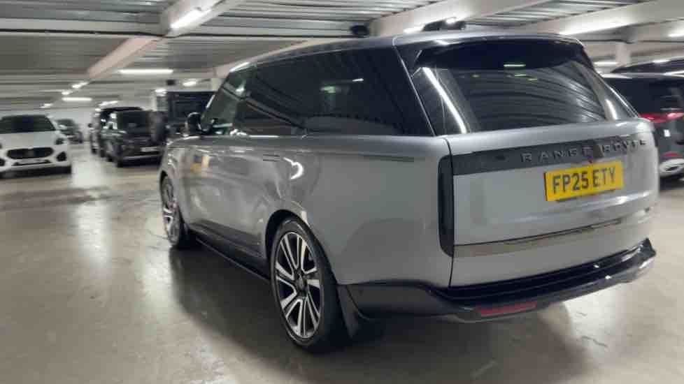 More views of Land Rover Range Rover