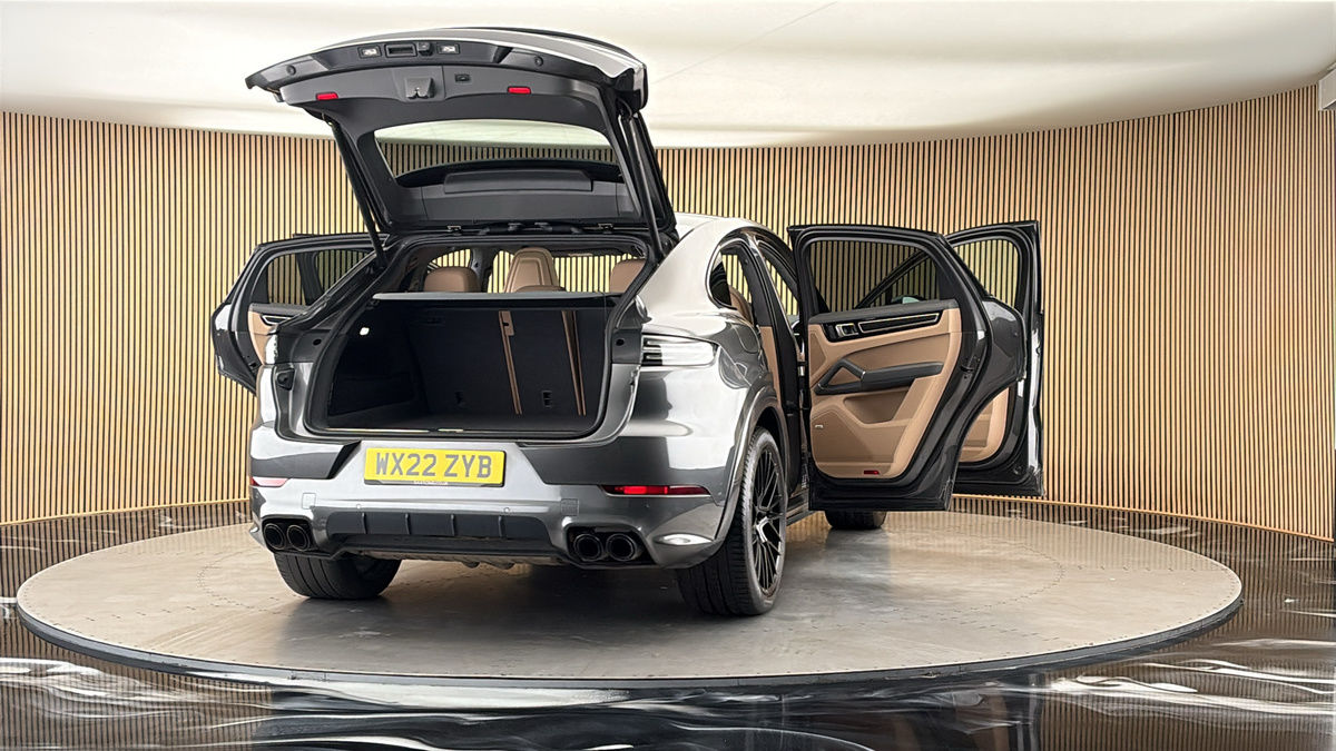 More views of Porsche Cayenne