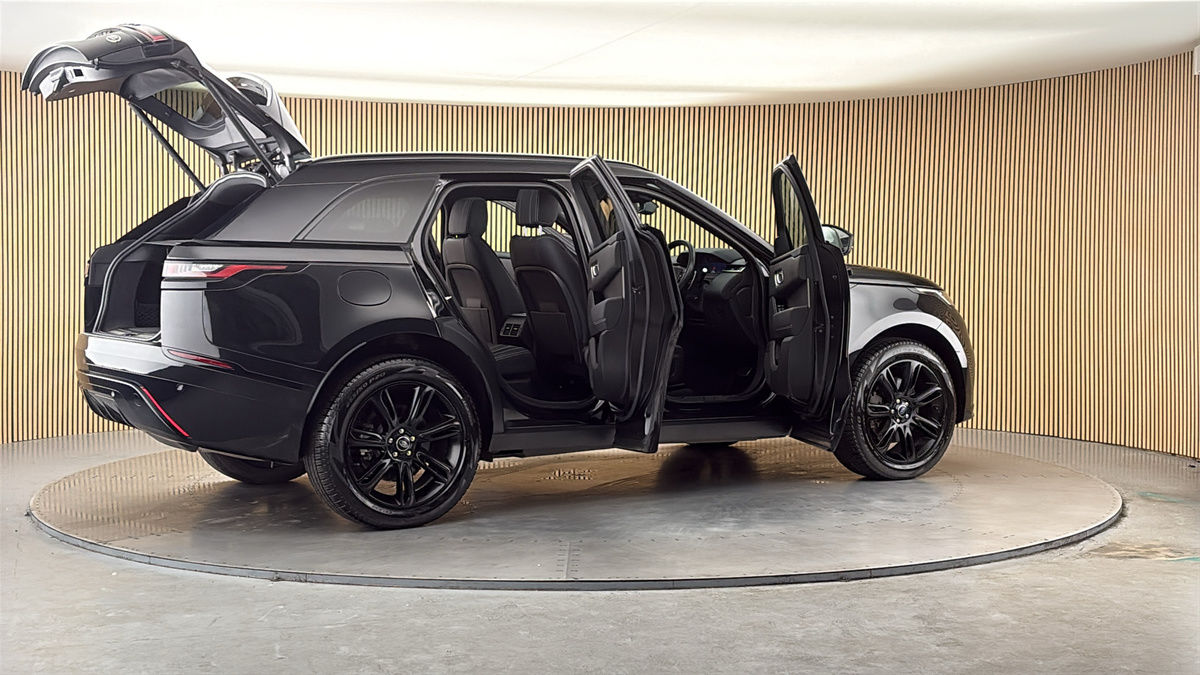 More views of Land Rover Range Rover Velar