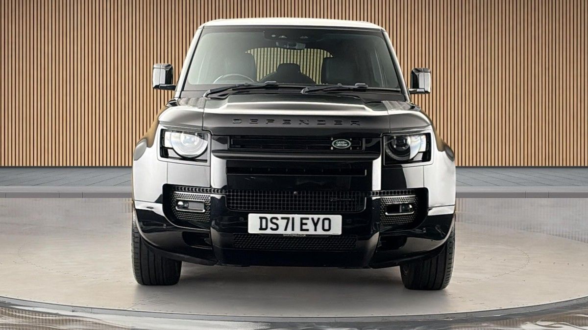 Land Rover Defender 110 Image 3
