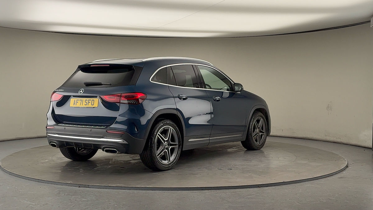 More views of Mercedes-Benz GLA