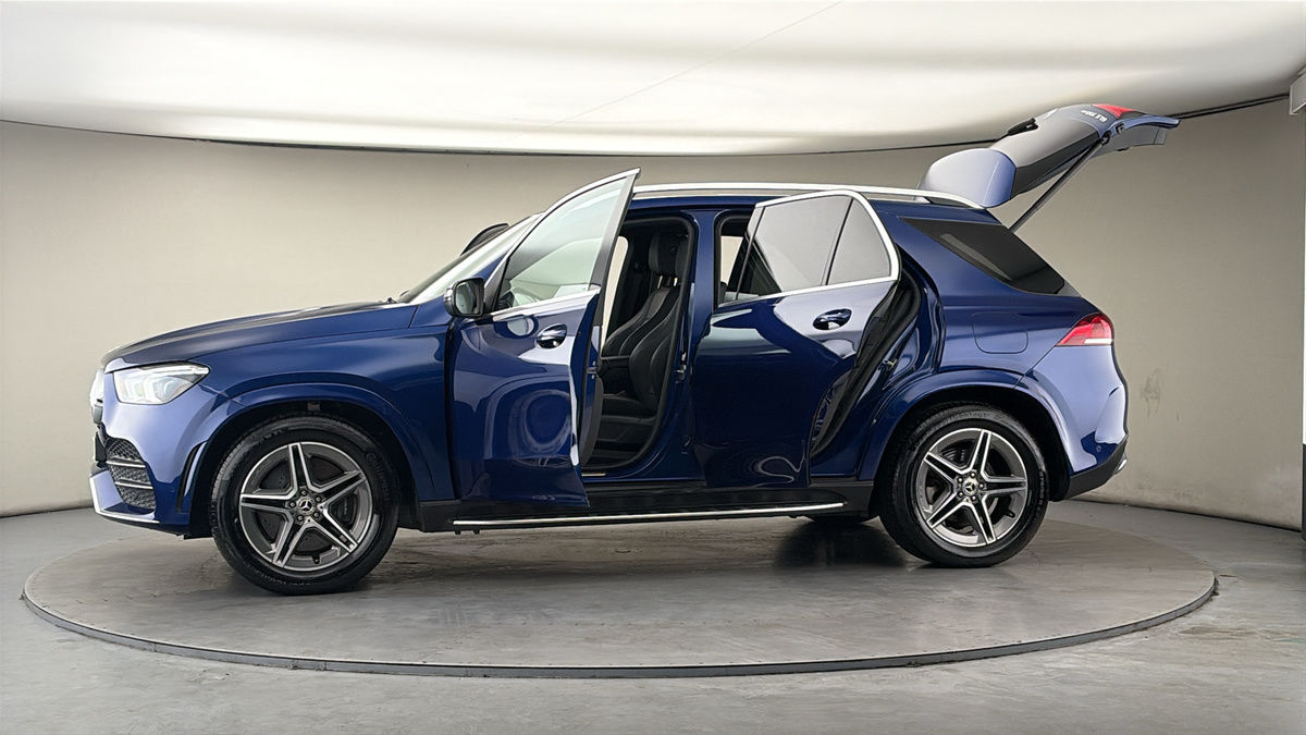 More views of Mercedes-Benz GLE