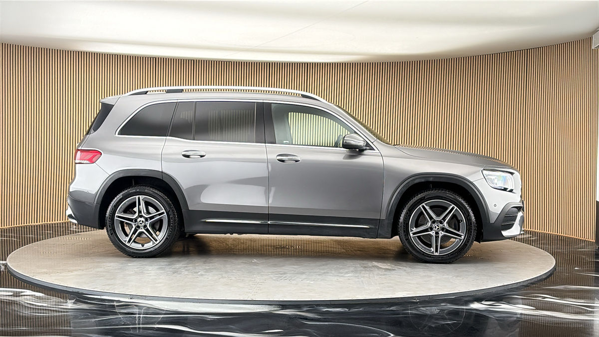 More views of Mercedes-Benz GLB