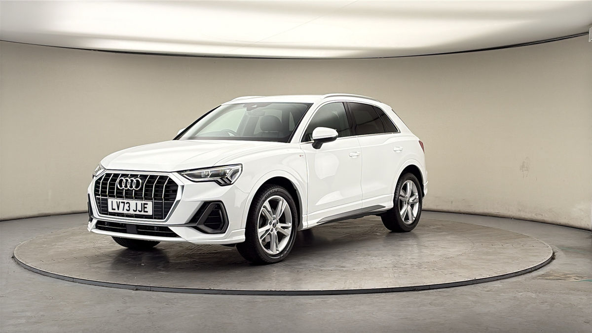 More views of Audi Q3