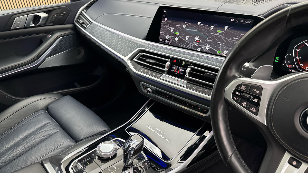 BMW X7 Image 18