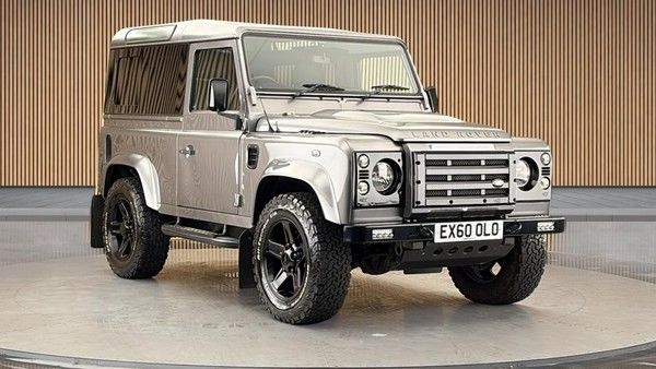 Land Rover Defender 90