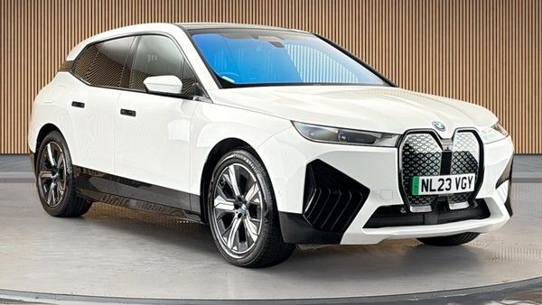 BMW iX
