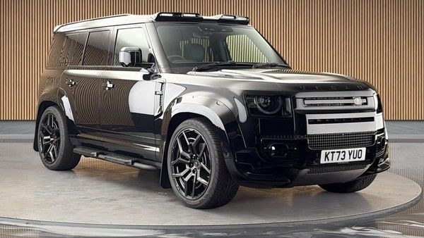 Land Rover Defender 110